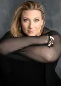 Porträtt av Sarah Dawn Finer
