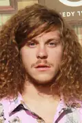 Porträtt av Blake Anderson