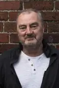 Porträtt av Jon Kenny