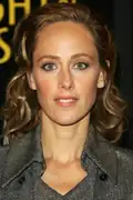 Porträtt av Kim Raver
