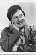 Porträtt av Maurice Gosfield