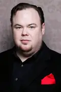 Porträtt av Devin Ratray