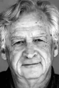 Porträtt av Dennis Letts