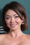 Porträtt av Sarah Hyland
