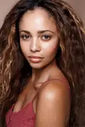 Porträtt av Vanessa Morgan