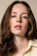 Porträtt av Kacey Rohl