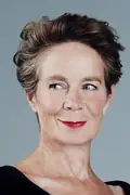 Porträtt av Celia Imrie