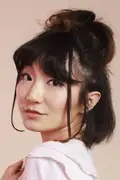 Porträtt av Poppy Liu