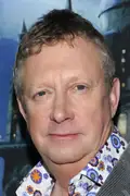 Porträtt av Mark Williams