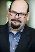 Porträtt av Joel McCrary