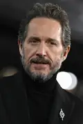 Porträtt av Bertie Carvel