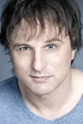 Porträtt av Troy MacKinder