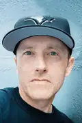 Porträtt av Dave McRae
