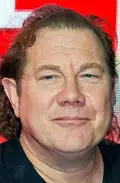 Porträtt av Fred Tatasciore