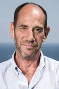 Porträtt av Miguel Ferrer