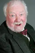 Porträtt av Freddie Jones