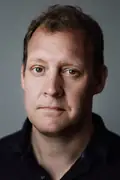 Porträtt av Justin Edwards