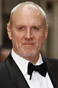 Porträtt av Alan Dale