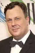 Porträtt av Brooks Ashmanskas