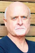 Porträtt av Danny Adcock