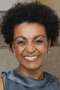 Porträtt av Adjoa Andoh