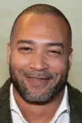 Porträtt av Everon Jackson Hooi