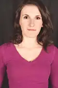 Porträtt av Kelly Sheridan