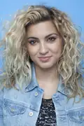 Porträtt av Tori Kelly