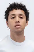 Porträtt av Jaboukie Young-White