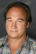 Porträtt av Jim Belushi