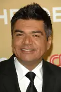 Porträtt av George López