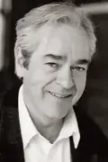 Porträtt av Alec Willows