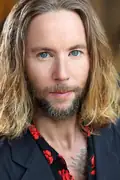 Porträtt av Greg Cipes