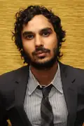 Porträtt av Kunal Nayyar