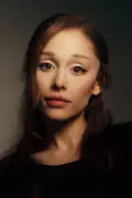 Porträtt av Ariana Grande
