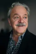 Porträtt av Jim Cummings