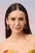 Porträtt av Nina Dobrev