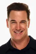 Porträtt av Patrick Warburton
