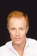 Porträtt av David James Lewis