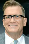 Porträtt av Drew Carey