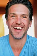 Porträtt av Mike Powers