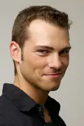 Porträtt av Shawn Roberts