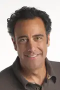 Porträtt av Brad Garrett