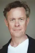 Porträtt av Alex Jennings
