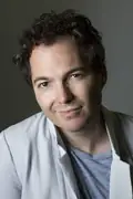Porträtt av Justin Shenkarow