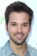 Porträtt av Nathan Kress