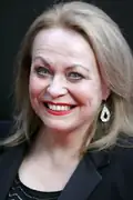 Porträtt av Jacki Weaver