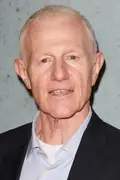 Porträtt av Raymond J. Barry