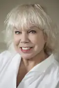 Porträtt av Denny Dillon